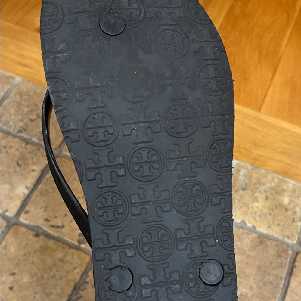 Tory Burch Geometric Black and White Sandals - Picture 4 of 4
